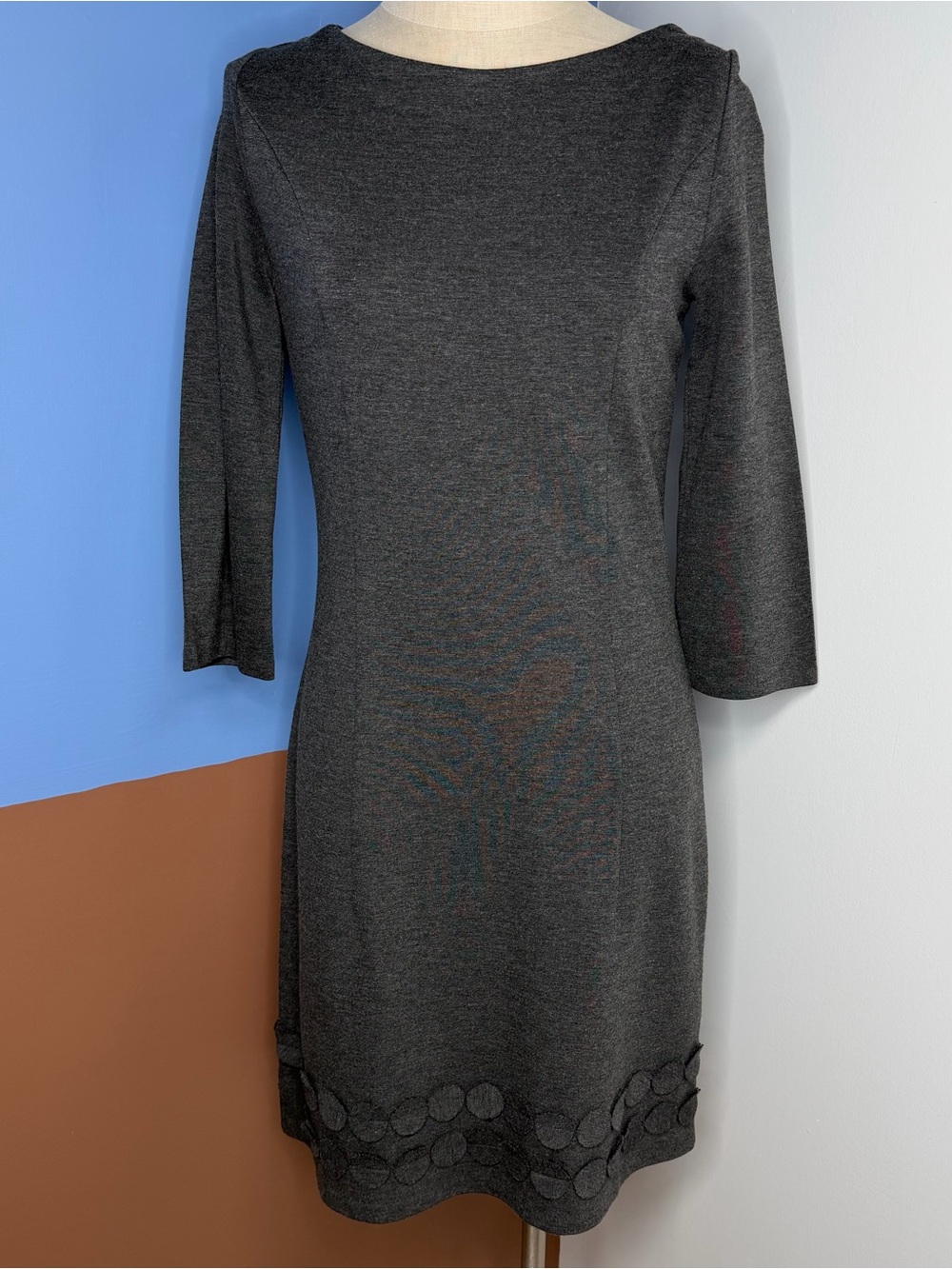 Boden‎ Gray Ponte Stretch Sheath Dress US 6 regular circle appliqué